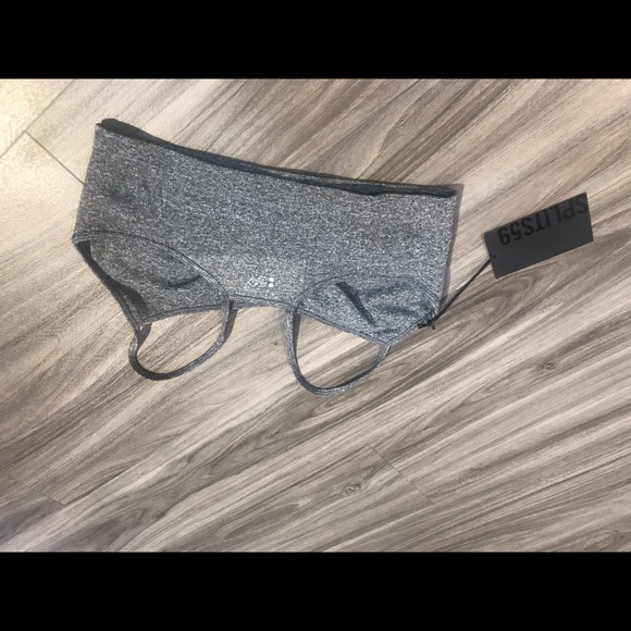 Grey sports bra super comfy comes in XS/S & M/L - Picture 6 of 6